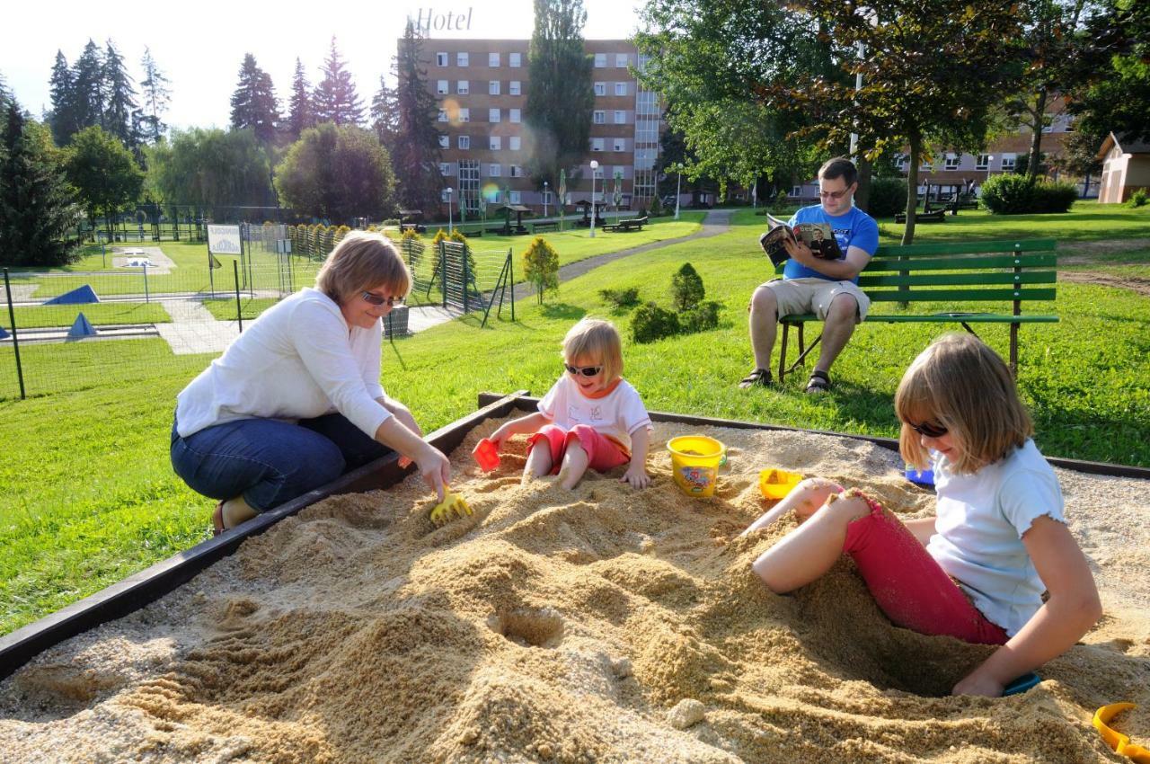 Hotel Agricola Sport & Wellness Centre Mariańskie Łaźnie Zewnętrze zdjęcie